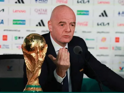 FIFA chia rẽ vì Infantino