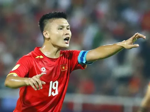 Quang Hải vượt kỷ lục của Công Vinh