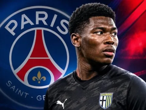 PSG chốt giá mua tuyển thủ Nhật Bản