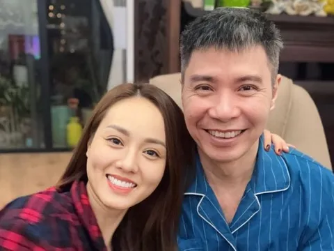 Vợ kém NSND Công Lý 15 tuổi: 'Mẹ nói đúng một câu khi tôi cưới'