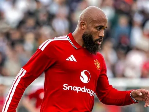 MU lộ vấn đề trước ngày Premier League khởi tranh