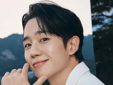 Jung Hae In mạnh tay chi tiền, đồng nghiệp tiết lộ điều bất ngờ