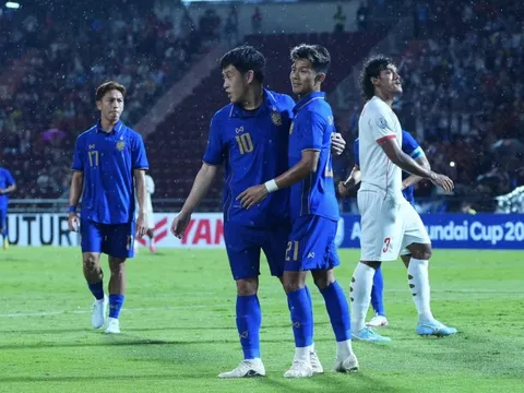 Thái Lan chưa hay nhất vẫn thắng tuyệt đối