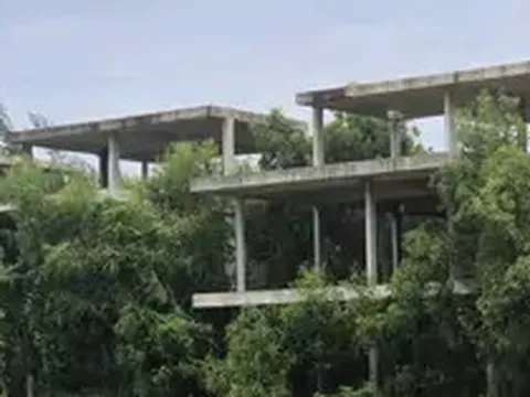 Những dự án nghỉ dưỡng 'trơ khung' bên cung đường ven biển Hồ Tràm