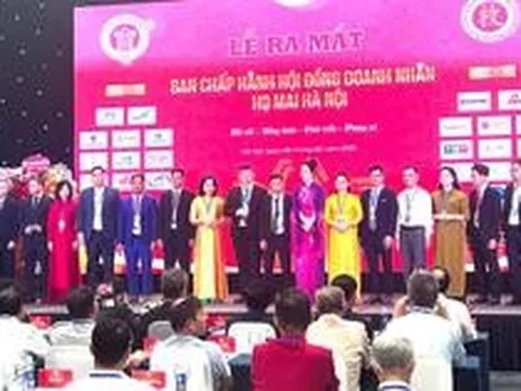 Diễn viên Mai Thu Huyền có vai trò mới trong giới doanh nhân, ông Mai Hữu Tín bất ngờ tiết lộ chi tiết đặc biệt