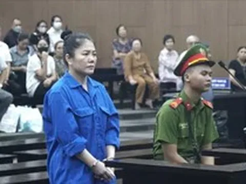 Xét xử cựu Chủ tịch HĐQT bị cáo buộc lừa hơn 1.000 khách hàng