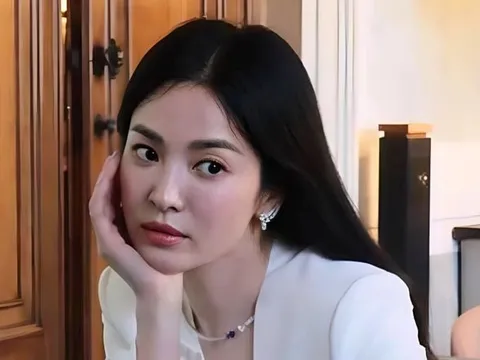 Người khiến Song Hye Kyo liên tục công khai bày tỏ