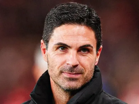HLV hưởng lương cao nhất Premier League