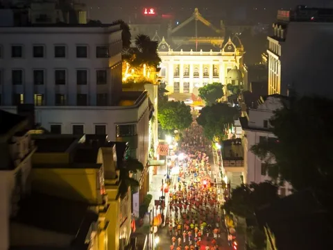 14.000 VĐV tranh tài ở Marathon Hà Nội