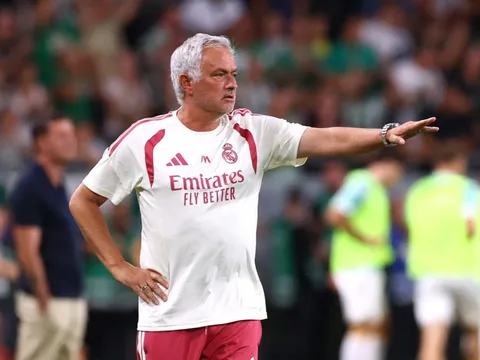 Real nối dài mạch thắng dưới thời Mourinho
