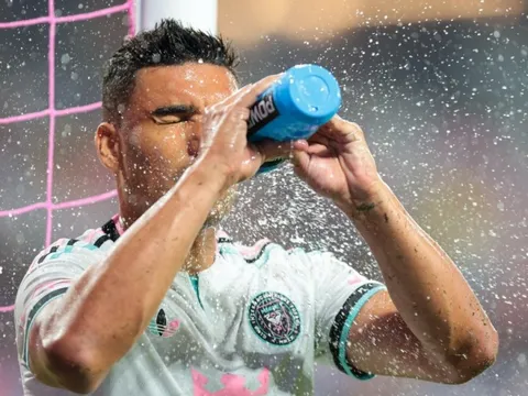 Điều ở Messi khiến Casemiro chưa từng thấy trong đời