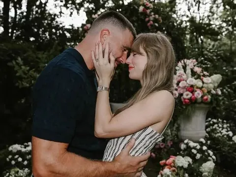 Travis Kelce lần đầu lên tiếng về 'đám cưới điên rồ' với Taylor Swift