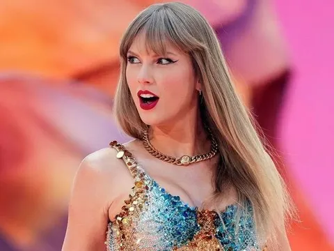 Taylor Swift gây chú ý khi xuất hiện ở London