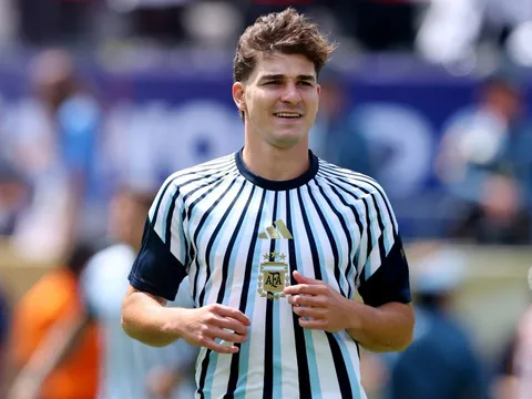 Alvarez 'quay xe' sau ý định rời Atletico