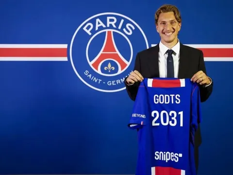 PSG mua thêm một hàng công trong mơ