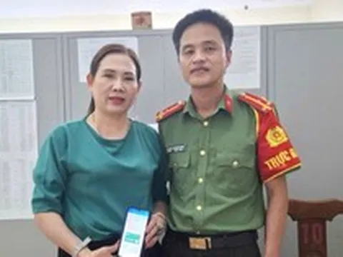 Nhận được 400 triệu với nội dung "TRAN NGOC TAN", chủ tài khoản lập tức báo công an