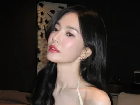 Song Hye Kyo tuổi 44 đẹp thế nào mà khán giả liên tục xuýt xoa?