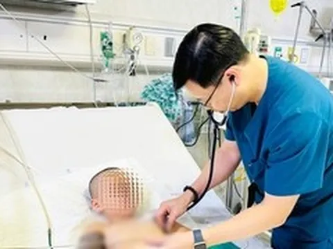 4 giờ nghẹt thở cứu bé trai bị cọc sắt đâm xuyên bụng