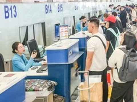 Giá vé máy bay 'tăng nhiệt' trên các chặng du lịch 2/9