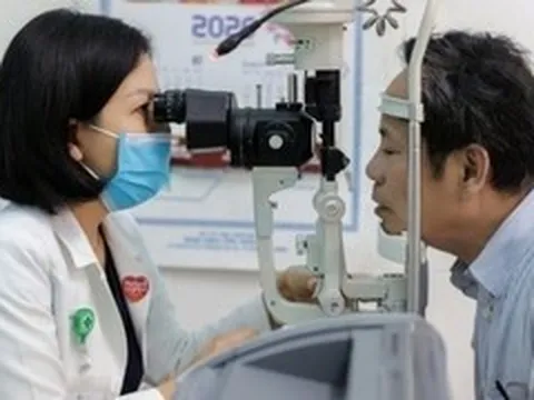 Căn bệnh âm thầm lấy đi ánh sáng của hàng triệu người cao tuổi