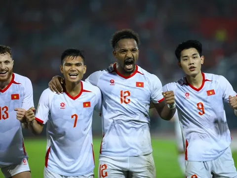 Tuyển Việt Nam có nên cất trụ cột trước Malaysia?