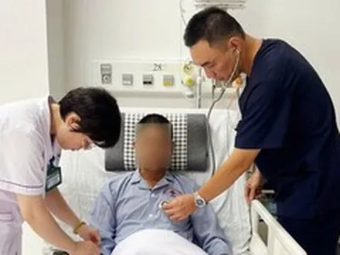 Nam bệnh nhân nguy kịch vì COVID-19, hồi phục sau gần 30 ngày điều trị