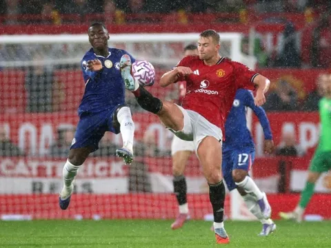 De Ligt trở lại nhưng MU không còn chỗ dành sẵn cho anh