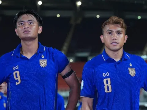 Thái Lan 'tung chiêu' phủ kín sân Rajamangala