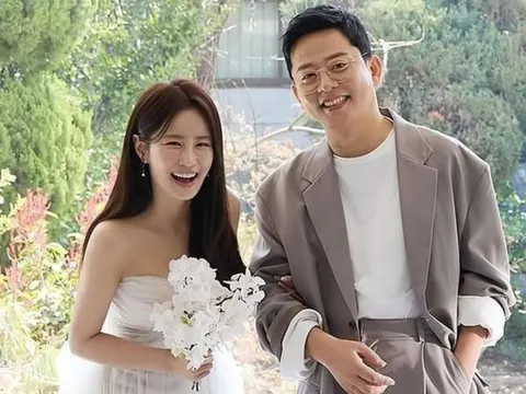 Kim Jun Ho và Kim Ji Min bất ngờ tiết lộ giới tính em bé