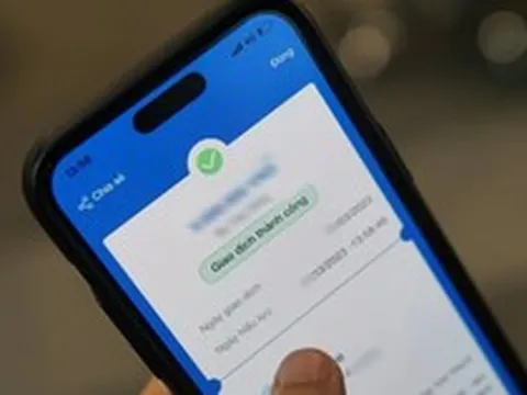 Từ hôm nay, ngân hàng có quyền từ chối thực hiện giao dịch nạp/chuyển tiền online với những khách hàng sau