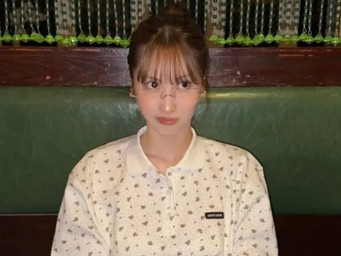 Momo (TWICE) khoe phong cách thời thượng