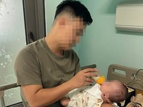 Mẹ băng huyết nguy kịch, em bé sinh non 800g trải qua 72 ngày giành giật sự sống