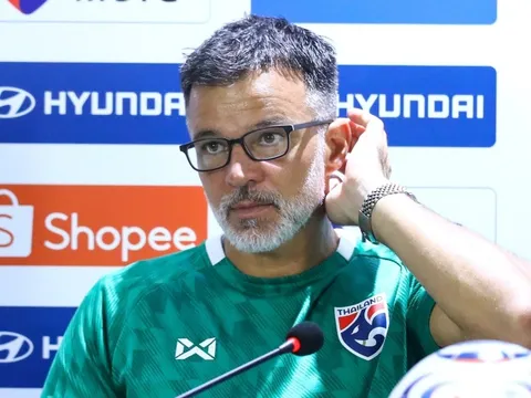 Báo Thái: Ông Kim Sang-sik rõ ràng vượt xa HLV Hudson