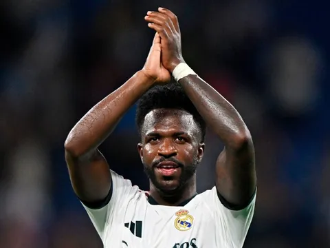 Mourinho họp riêng với Vinicius
