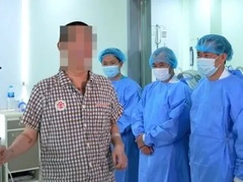 Nam bệnh nhân được ghép tim hai lần trong ba ngày