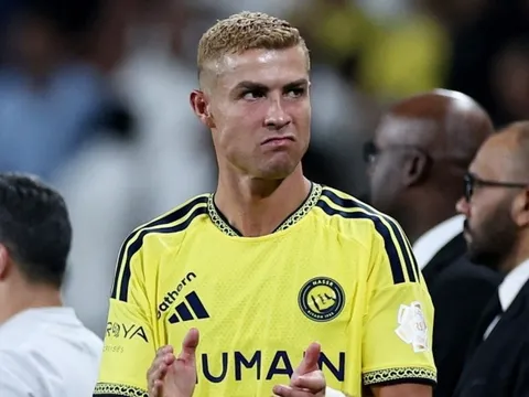 CĐV tố Ronaldo 'cướp' bàn thắng của đồng đội