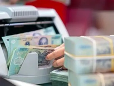 Hôm nay, nhiều người vội đi gửi tiết kiệm sau khi đội tuyển Việt Nam thắng Thái Lan