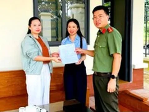 Công an xác minh giao dịch chuyển 40.002.000 đồng vào tài khoản Văn phòng công chứng: Chị Đặng Thị Nhung được mời lên làm việc sau gần 10 tháng