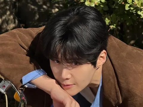 Kim Seon Ho trở thành diễn viên được yêu thích nhất tháng 8