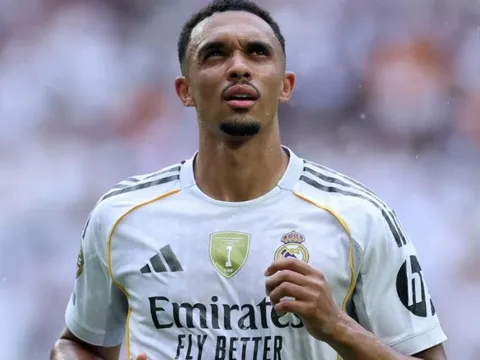 Real Madrid chốt tương lai Trent Alexander-Arnold