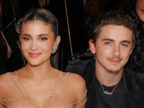 Bạn gái Timothée Chalamet lên tiếng về tin đồn đang mang thai