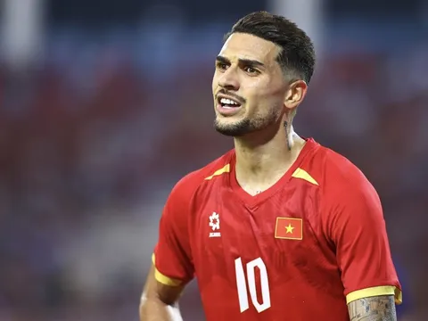 Tuyển Việt Nam ăn may?
