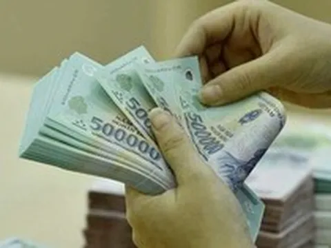 Mang 3 tỷ đồng gửi tiết kiệm, mua chứng chỉ tiền gửi ngân hàng thì mỗi tháng nhận được bao nhiêu tiền lãi?