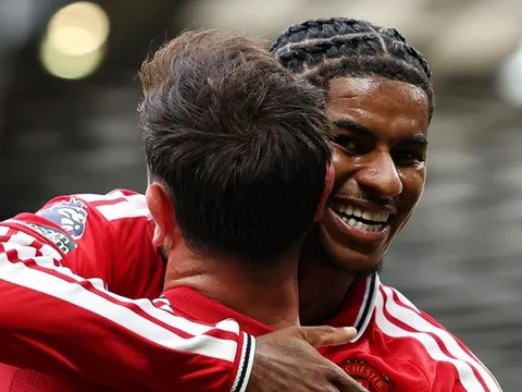 Rashford đang tự cứu mình tại MU