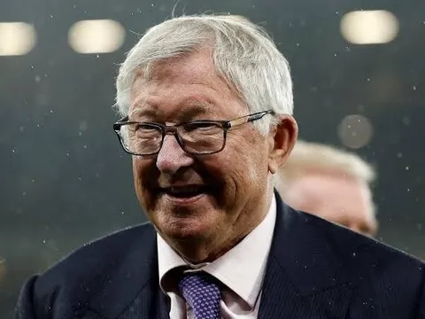 Hình ảnh đáng lo của Sir Alex Ferguson