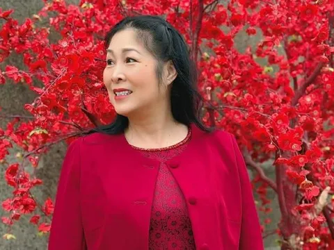 NSND Hồng Vân vẫn miệt mài đi tìm hạnh phúc dù lỡ duyên ở tuổi 60