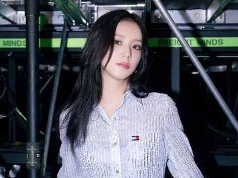 BLACKPINK rơi vào khoảng lặng giữa concert, Jisoo vội 'chữa cháy'