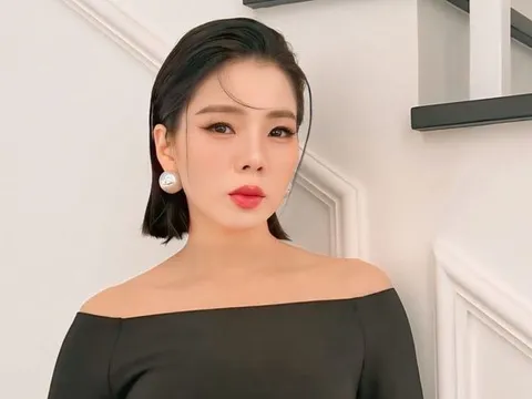 Hành trình đặc biệt của Lệ Quyên trong tháng 9