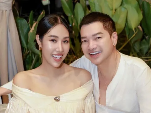 Hạnh phúc của nghệ sĩ Quang Minh bên vợ kém 37 tuổi trong dịp lễ