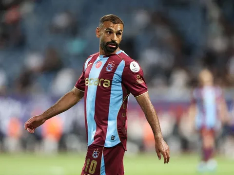 Salah vừa đến, Trabzonspor đã rơi vào hỗn loạn